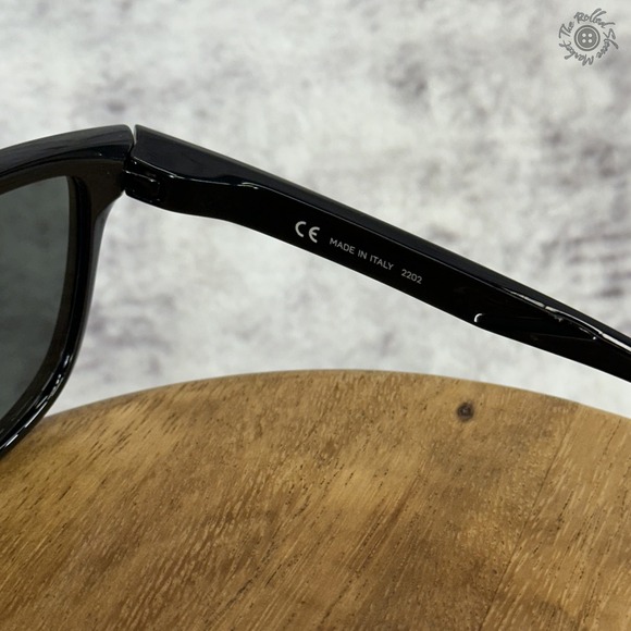 New Nike Rebelry DV6956 011 Sunglasses‎ Black Frame Gold Lens 52-20-140